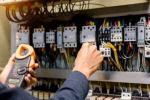 Die Rolle des Elektromeisters: Experte für sichere elektrische Installationen