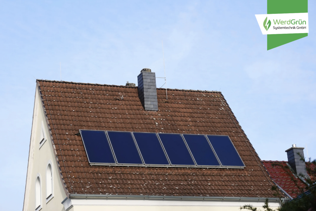 PV-Anlage im Frühling