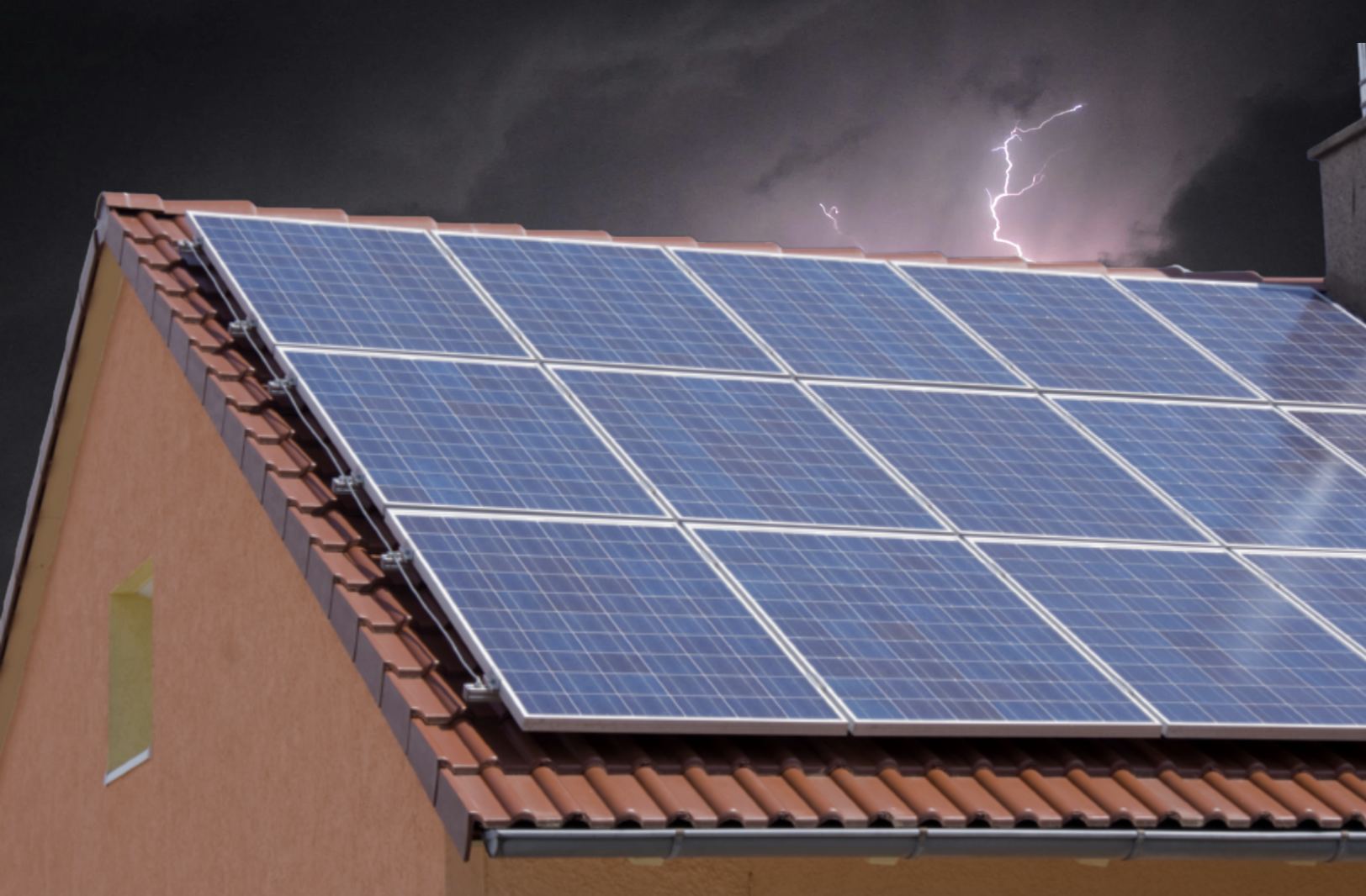 PV-Anlage bei Gewitter abschalten?